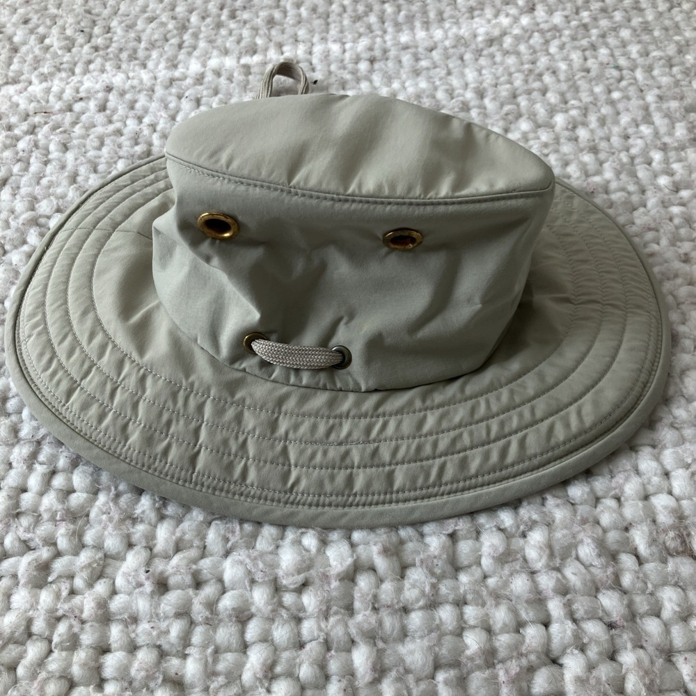 Tilley Hat Tan 6 7/8 Outdoor Fishing Safari Bucket Hat - Picture 4 of 8